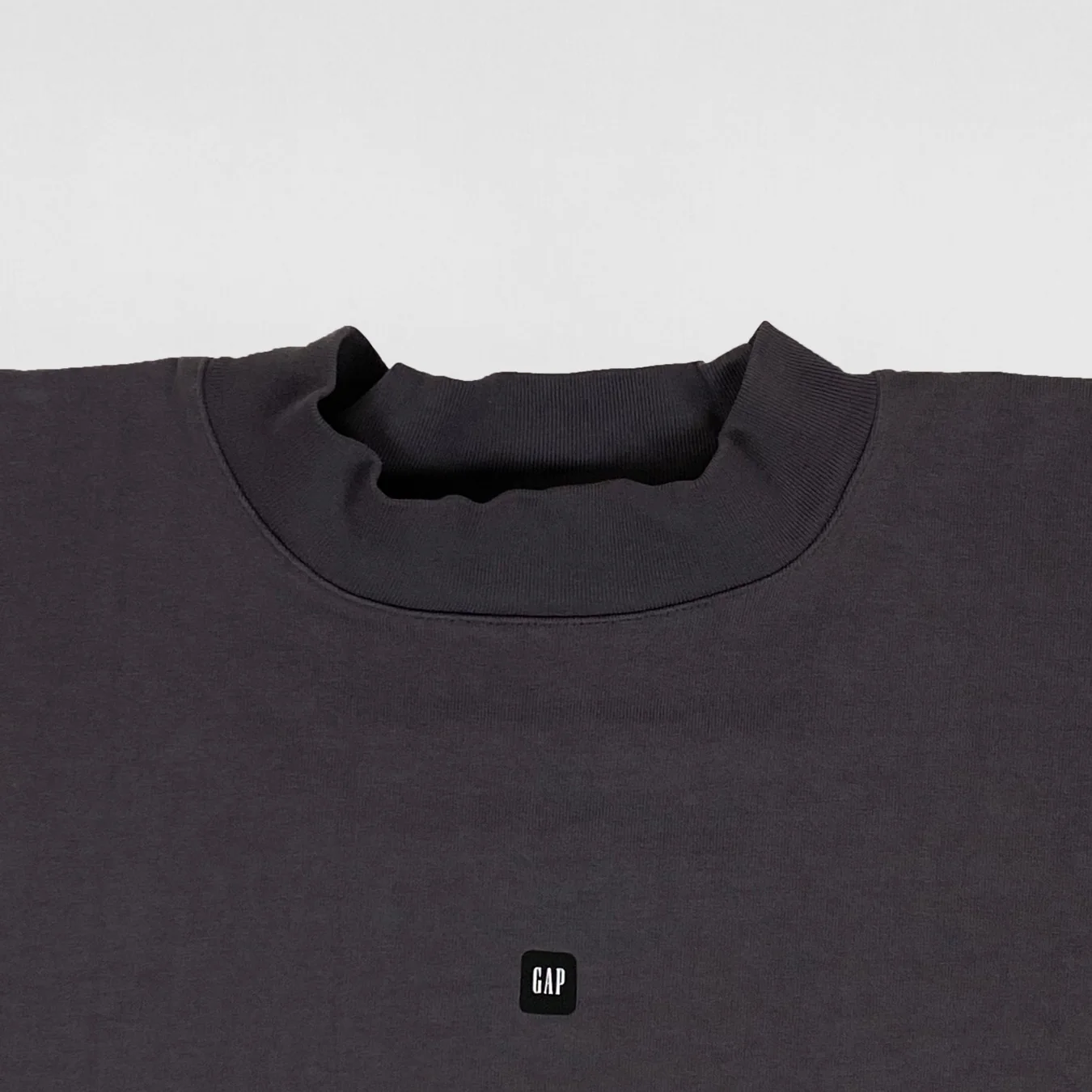Yeezy Gap Balenciaga 2022 No Seam Logo Boxy Tee In Dark Grey - Image 2